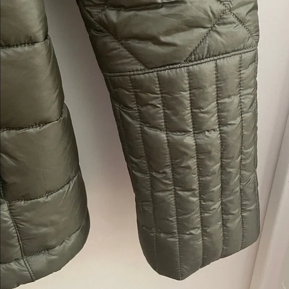 Patagonia Women's RADALIE Green Puffer Jacket M EUC - Picture 5 of 8